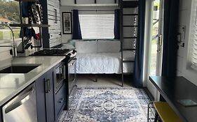 Pet Friendly, Modern Tiny House In Vibrant Clermont